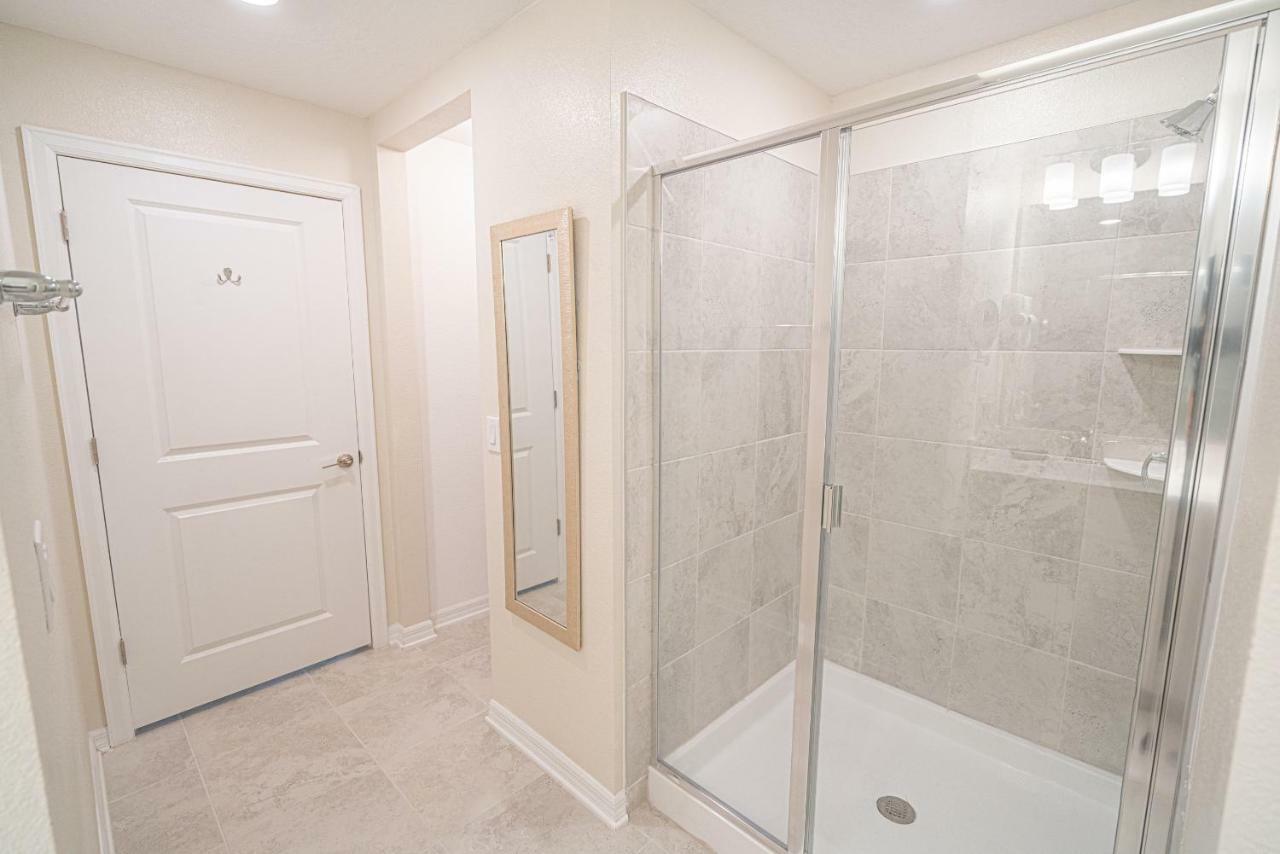 Only 5 Miles From Disney! Free Water Park! 2 Bed, 2 Bath Condo, Sleeps 8 Kissimmee Exterior foto