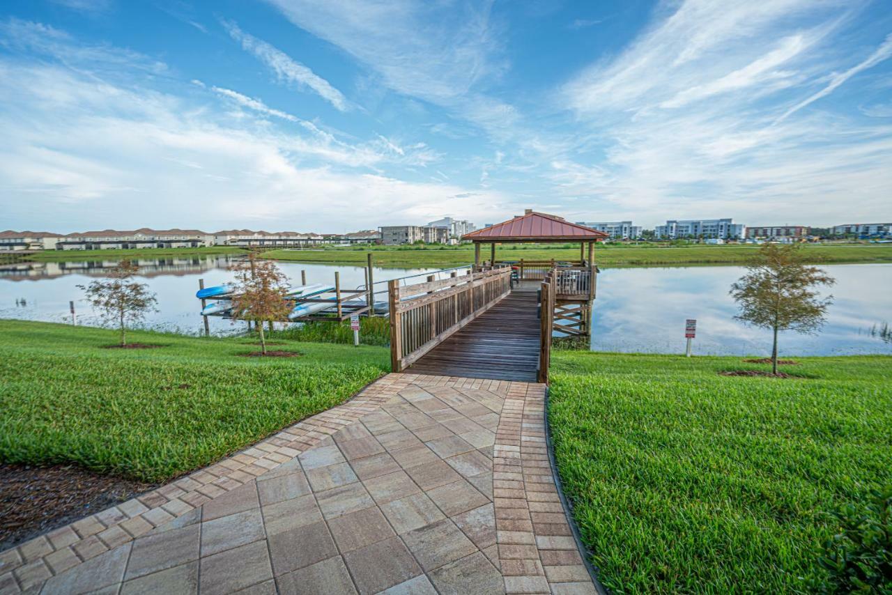 Only 5 Miles From Disney! Free Water Park! 2 Bed, 2 Bath Condo, Sleeps 8 Kissimmee Exterior foto
